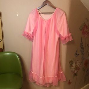 Vintage pink peignoir set. Sz S.